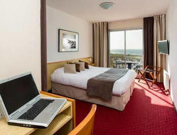 Logis Restaurant Le Calluna Hotel 3*